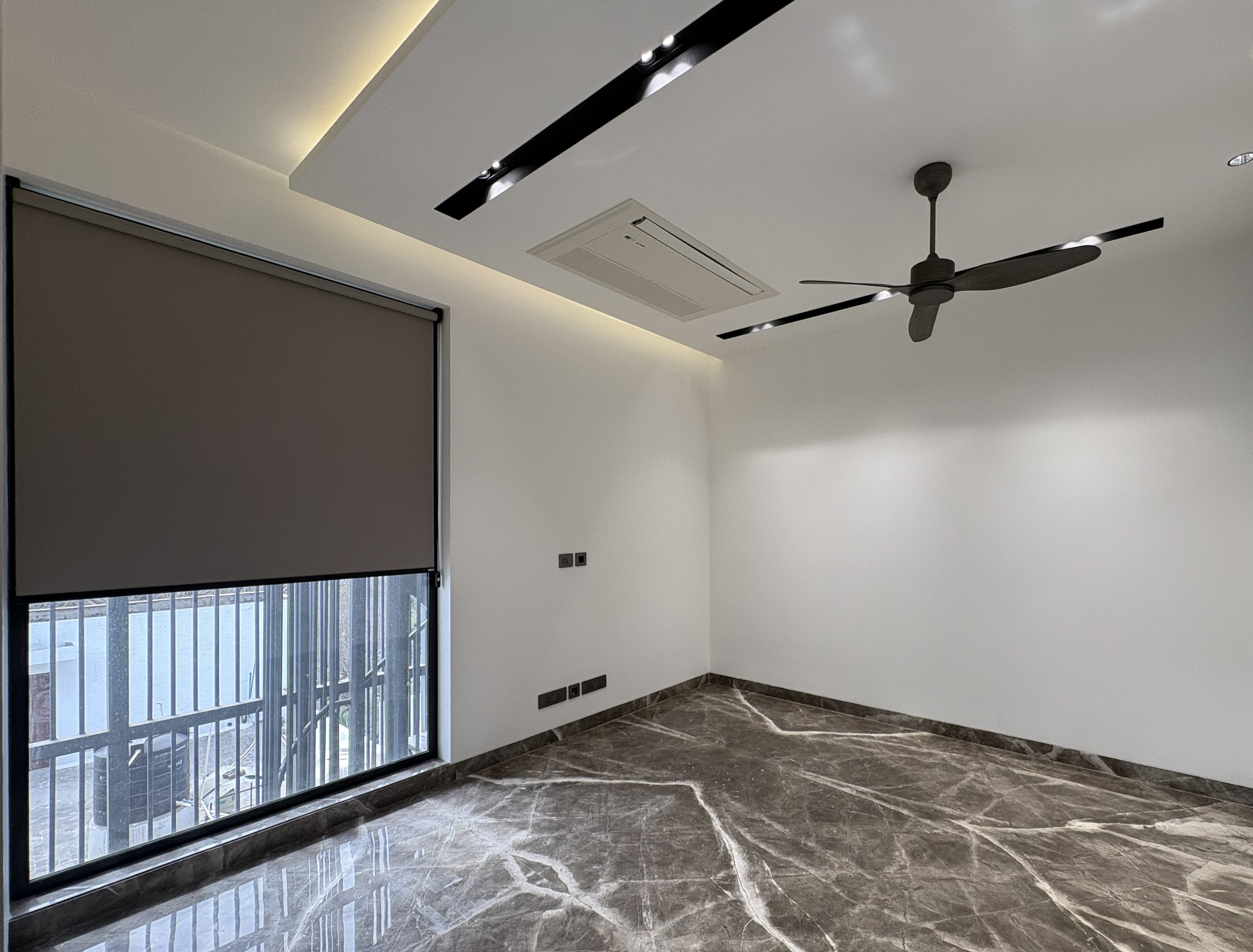 Duplex Floor for Lease photo 1
