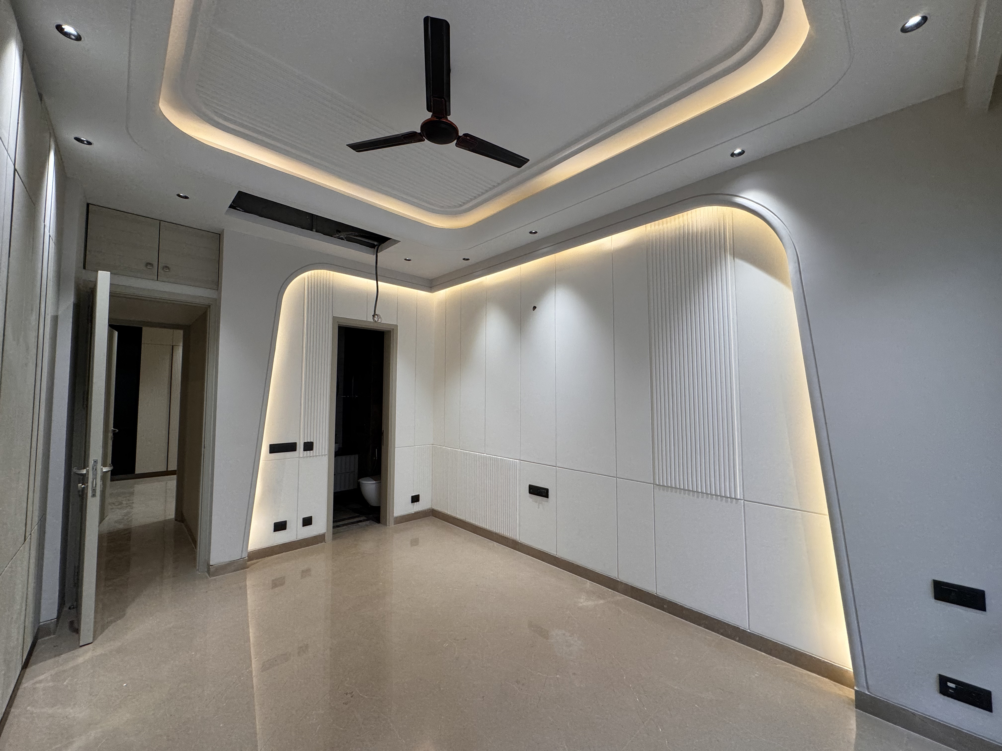Independent Floor
