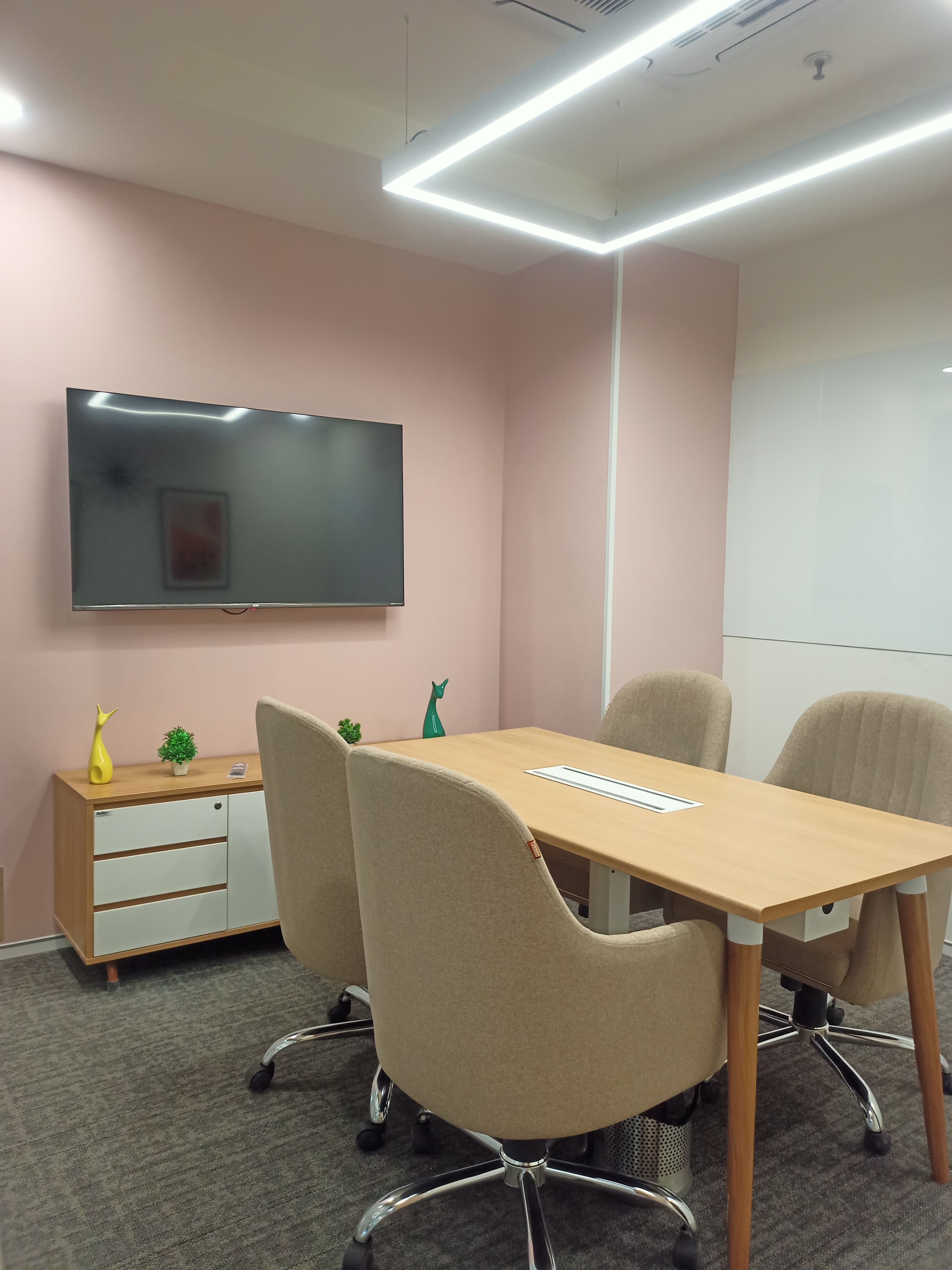 Commercial Hub photo 5
