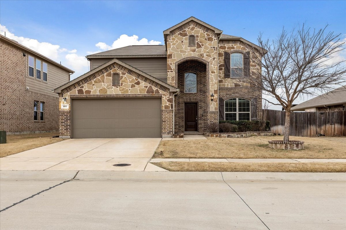 Independent Home In Texas, 800 Cheyenne Dr, Aubrey TX 76227