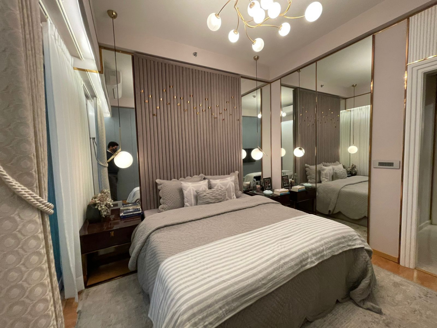 DLF One Midtown, Motinagar, Delhi, India- photo 2