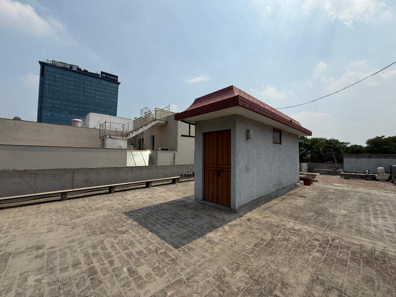 Bungalow, Sector 15A photo 2