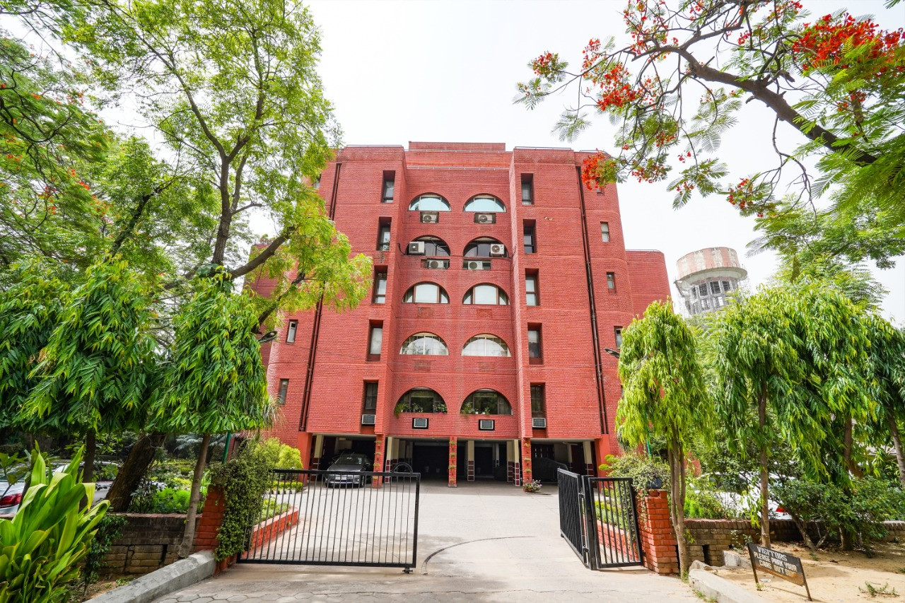 Luxurious Apartment at Aradhana Enclave, South Delhi, India-110066 photo 2