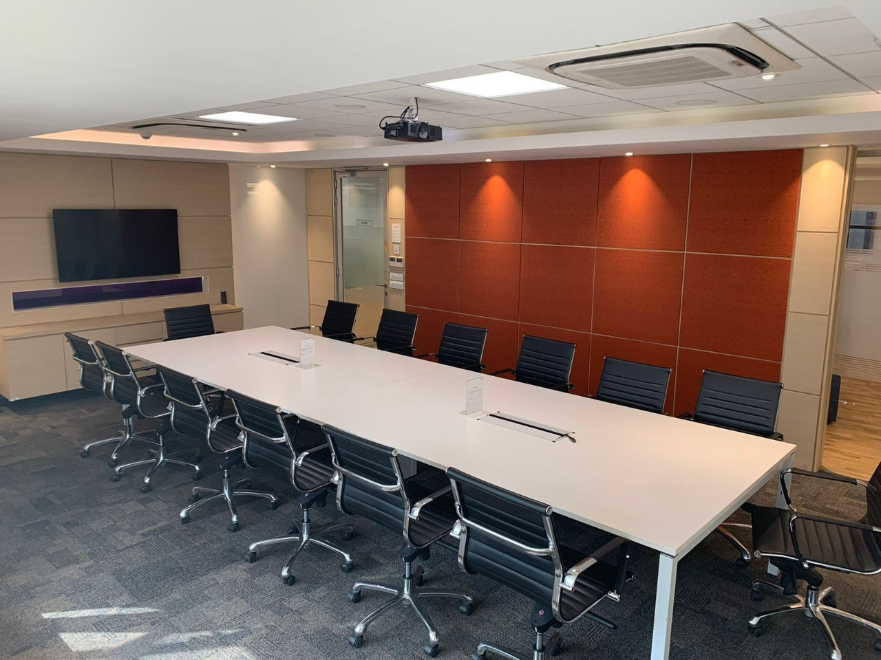 C-oworking Space In Noida Sector 63, Parexl Workspaces photo 7